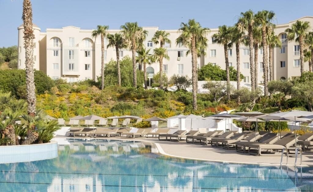 Отель Costanza Beach Club 4*