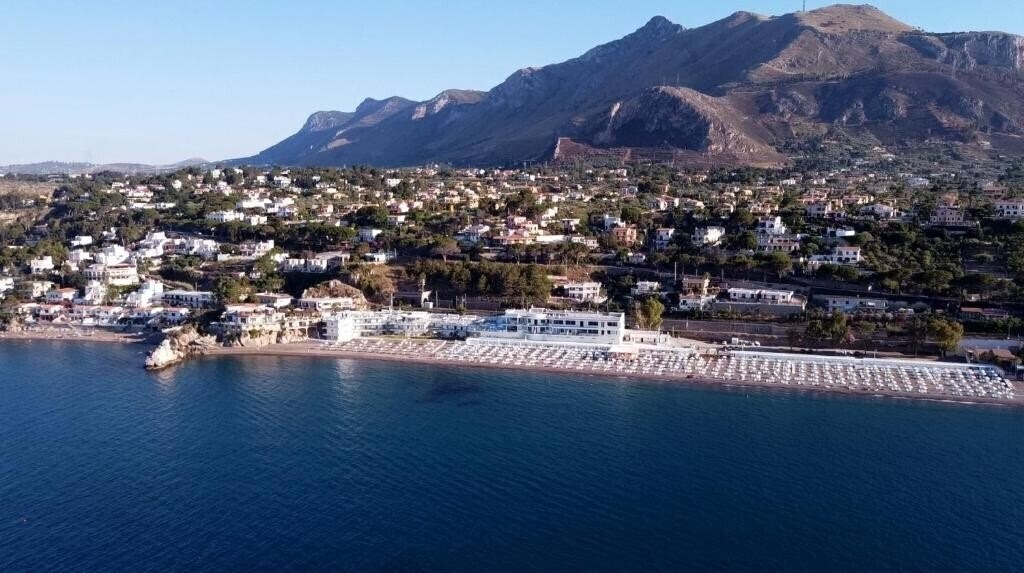 Отель Sporting Club 3*