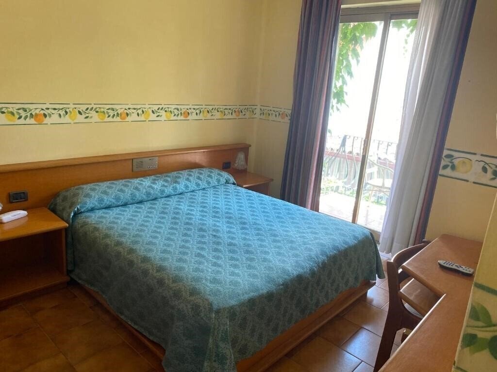Панорама San Pietro (Letojanni) 3*