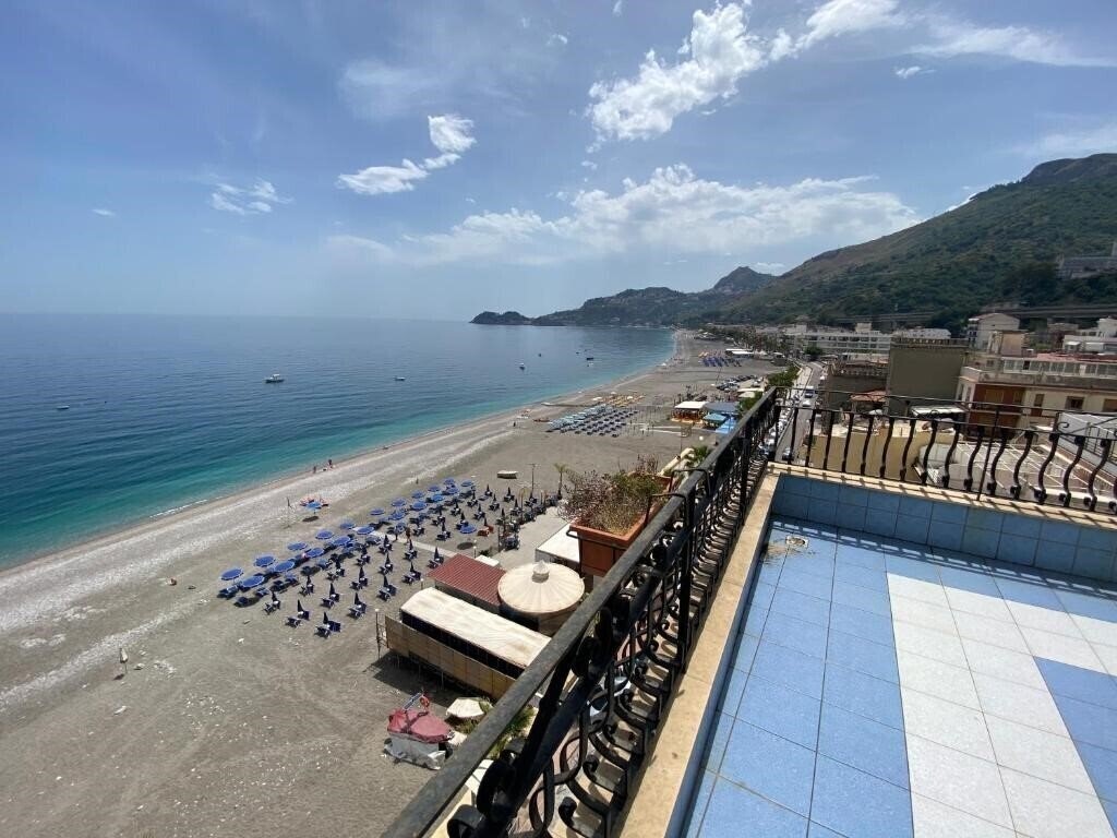 Отель San Pietro (Letojanni) 3*