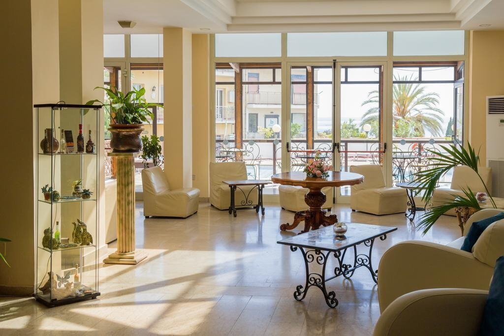 Територія Villa Esperia 4*