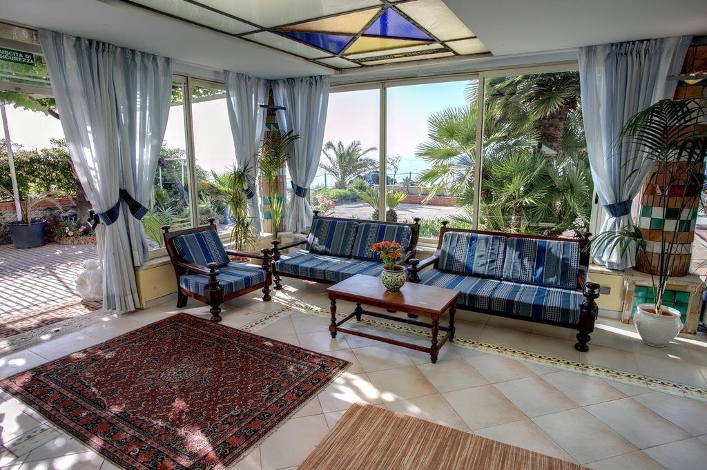 Апартаменты Kalos 3*