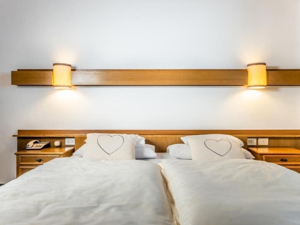 Панорама Pontives 3*