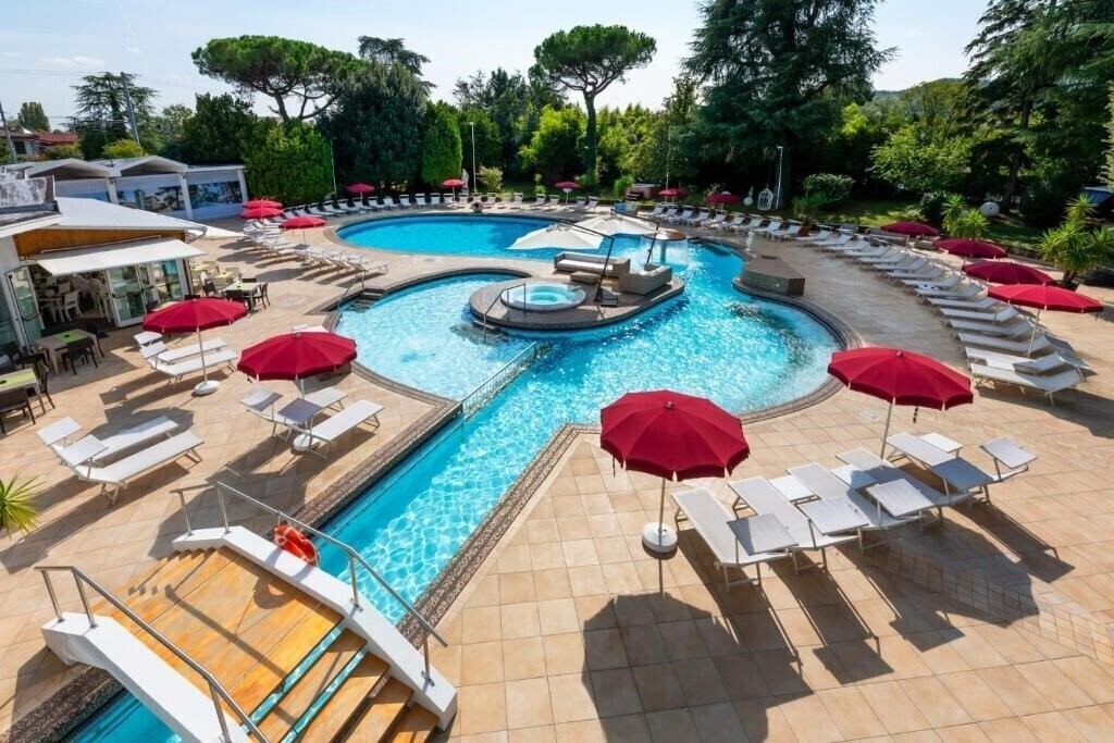 Готель Mioni Royal San 4*