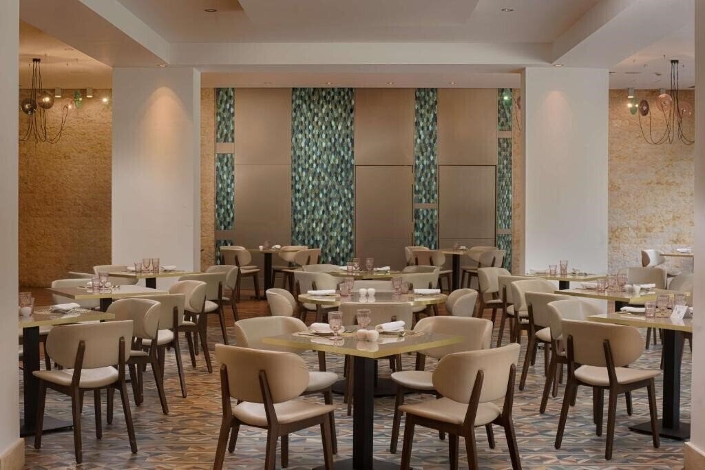 Апартаменты NH Palermo 4*