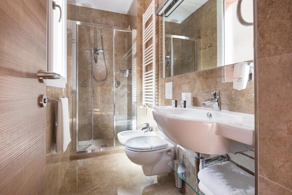 Изображение Rossini 4*