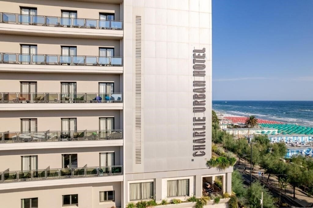 Территория Charlie In Pesaro 4*