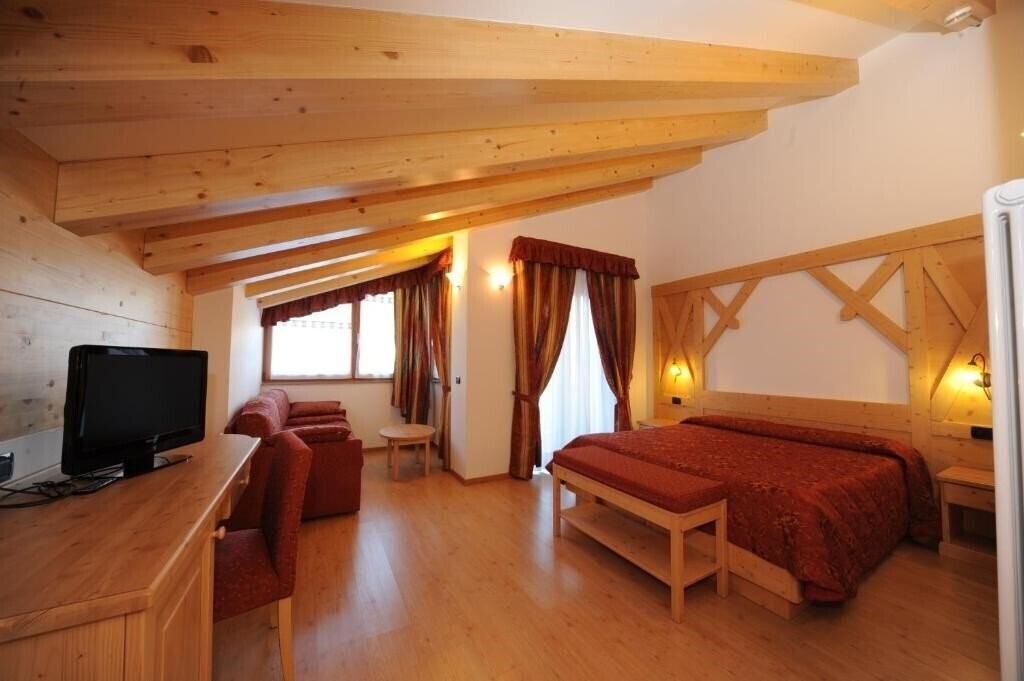 Фото Canada Pinzolo 4*