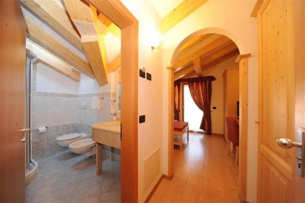 Фотография Canada Pinzolo 4*