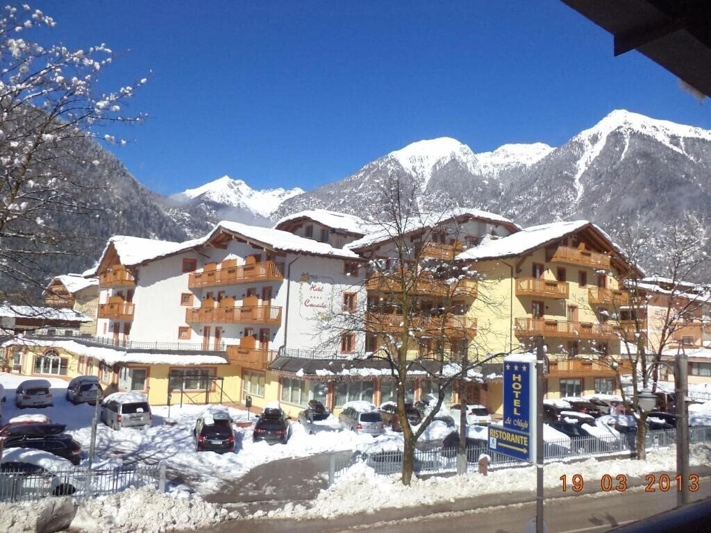 Территория Canada Pinzolo 4*