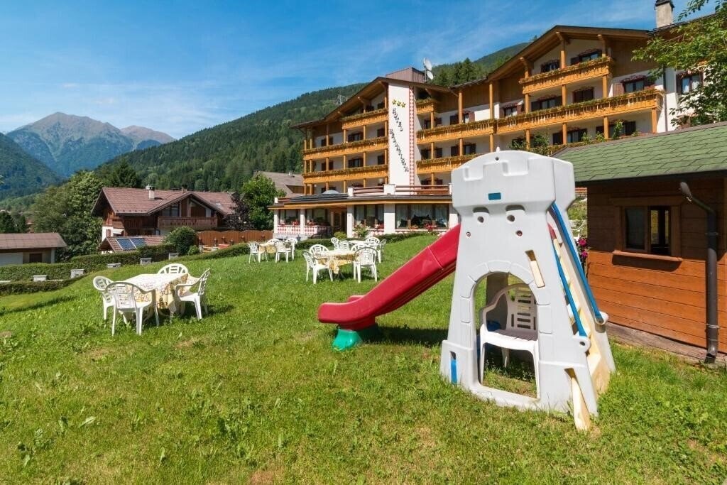 Територія Bellavista Pinzolo 3*