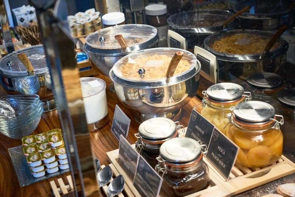 Панорама Tower Inn Pisa Valdera 4*