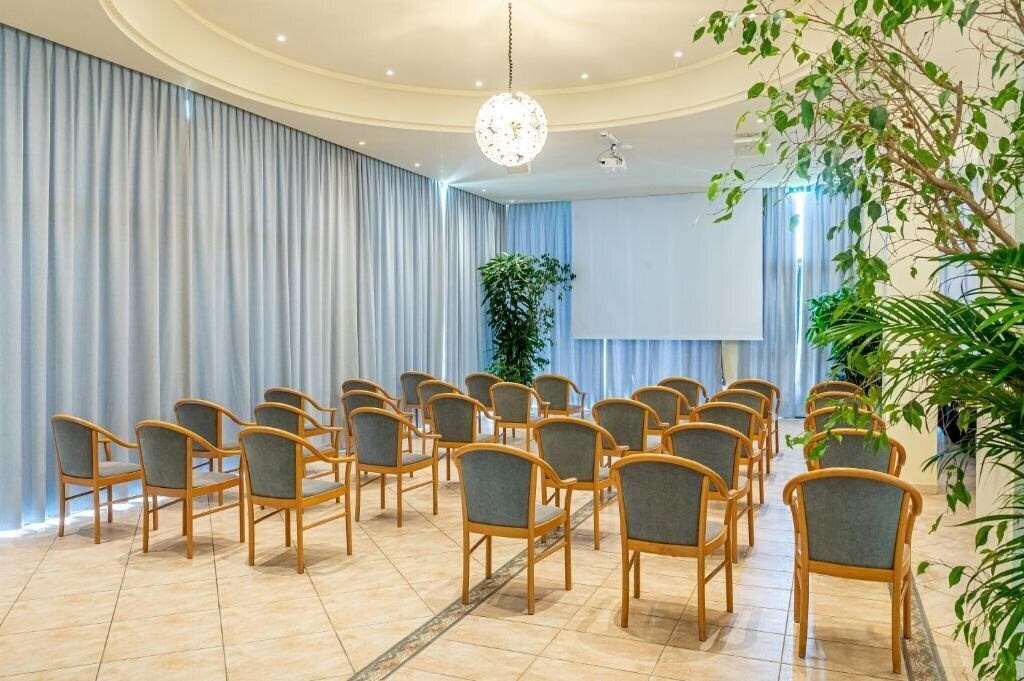 Апартаменти Adria (Marittima) 4*