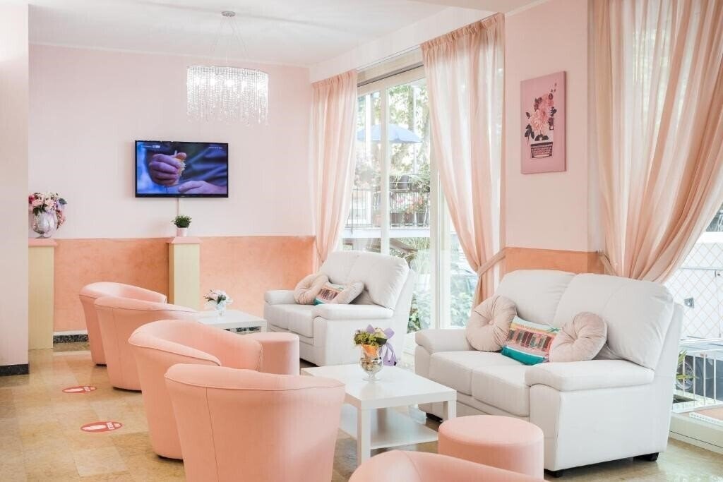 Апартаменти Romea 3*