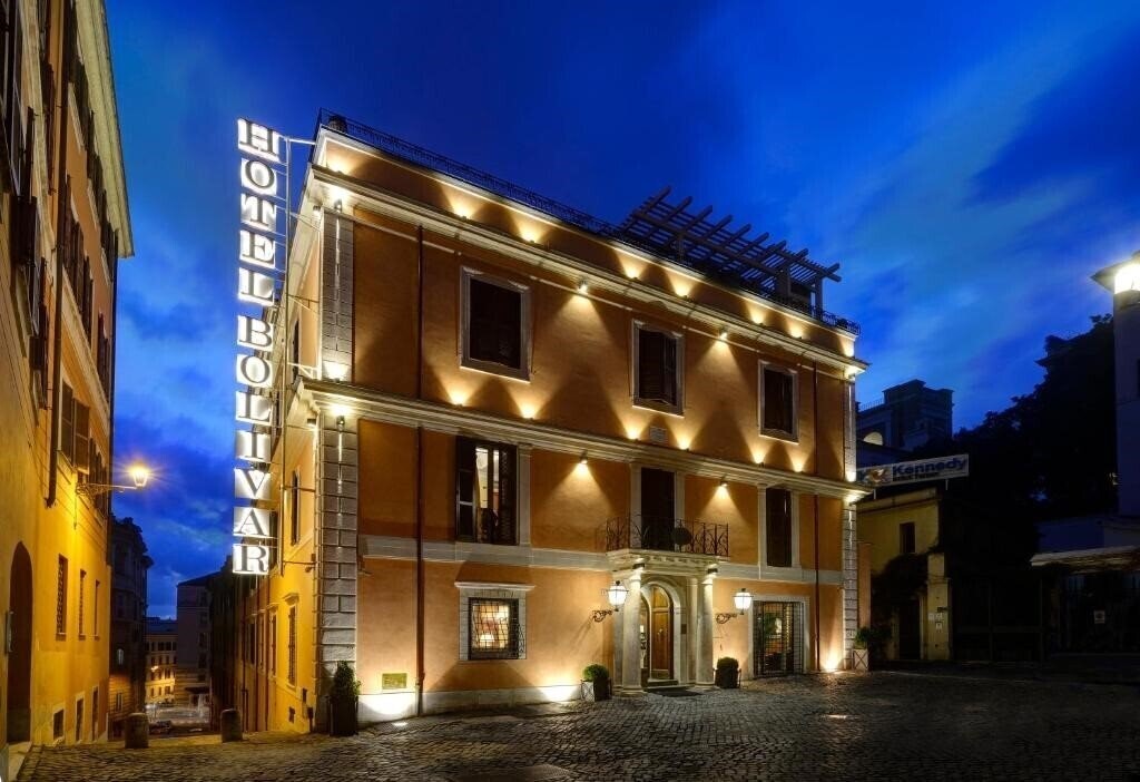 Апартаменты Comfort Hotel Bolivar 4*
