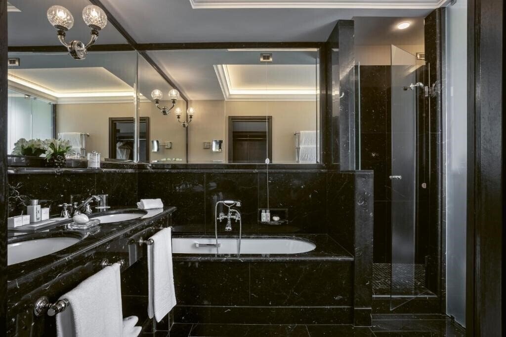 Панорама Hassler Roma Hotel 5*