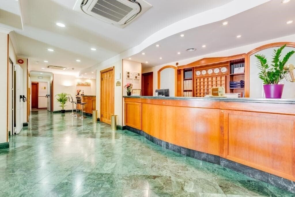 Територія Romoli 3*