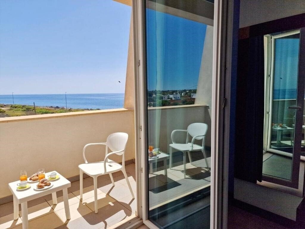 Панорама Jonico 3*