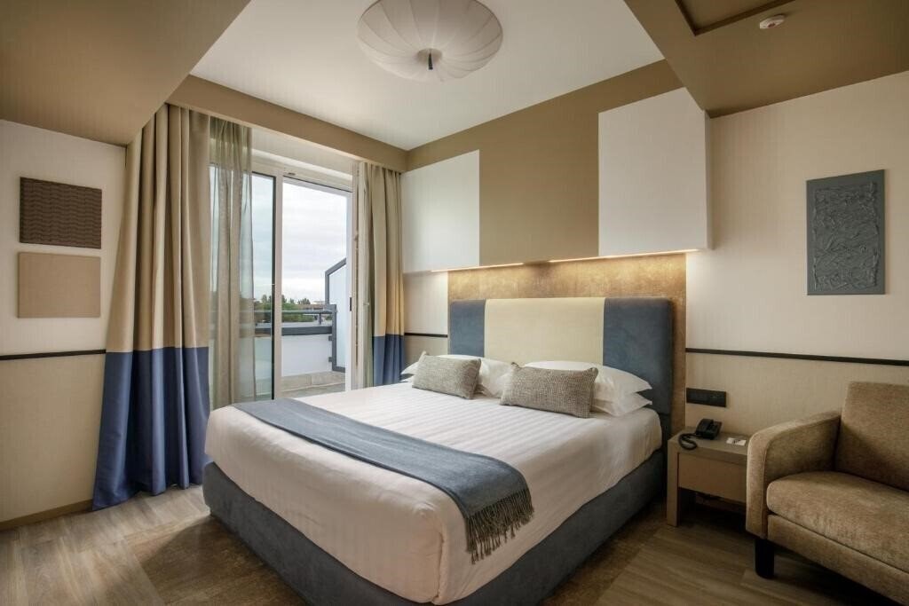 Апартаменти Domidea Hotel 4*