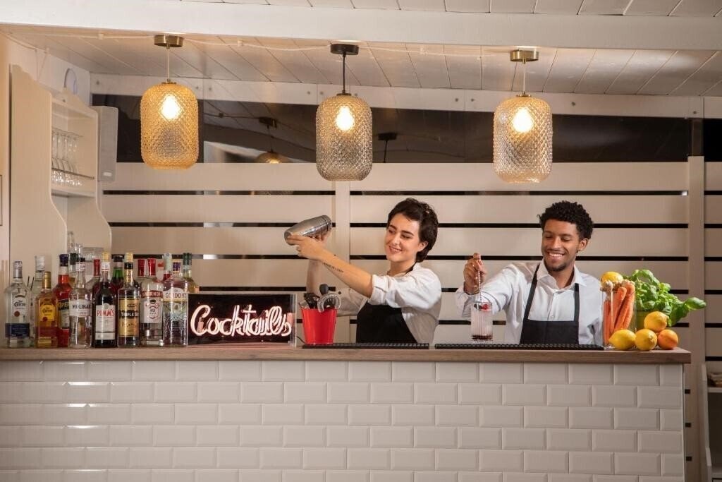 Апартаменти Fragrance St Peter Hotel 3*