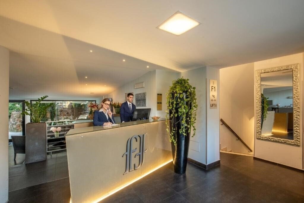 Панорама Fragrance St Peter Hotel 3*