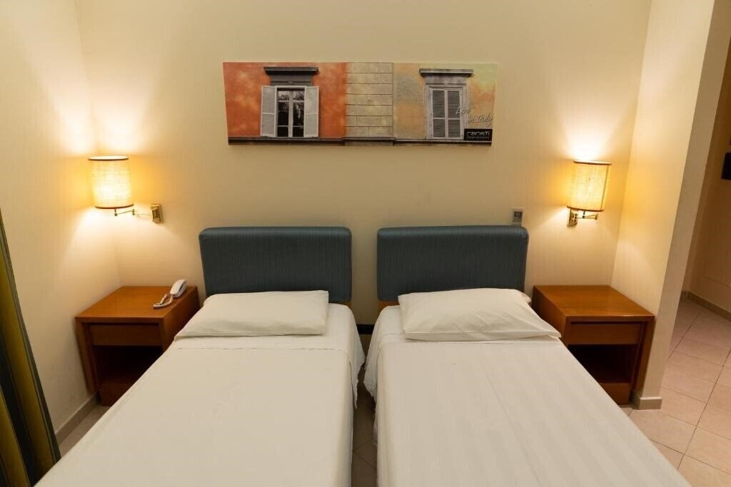 Апартаменти Crosti Hotel 3*