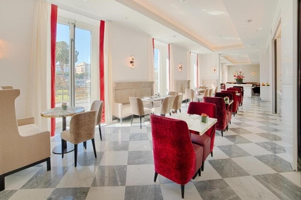 Територія NH Collection Palazzo Cinquecento 5*