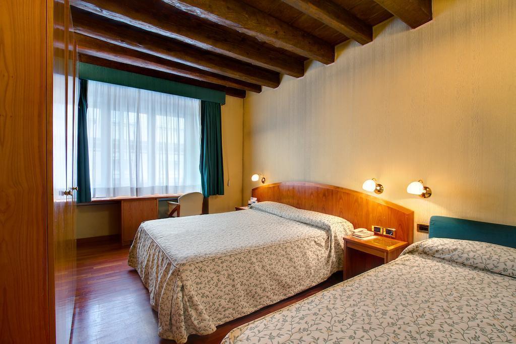 Апартаменты Corot 3*