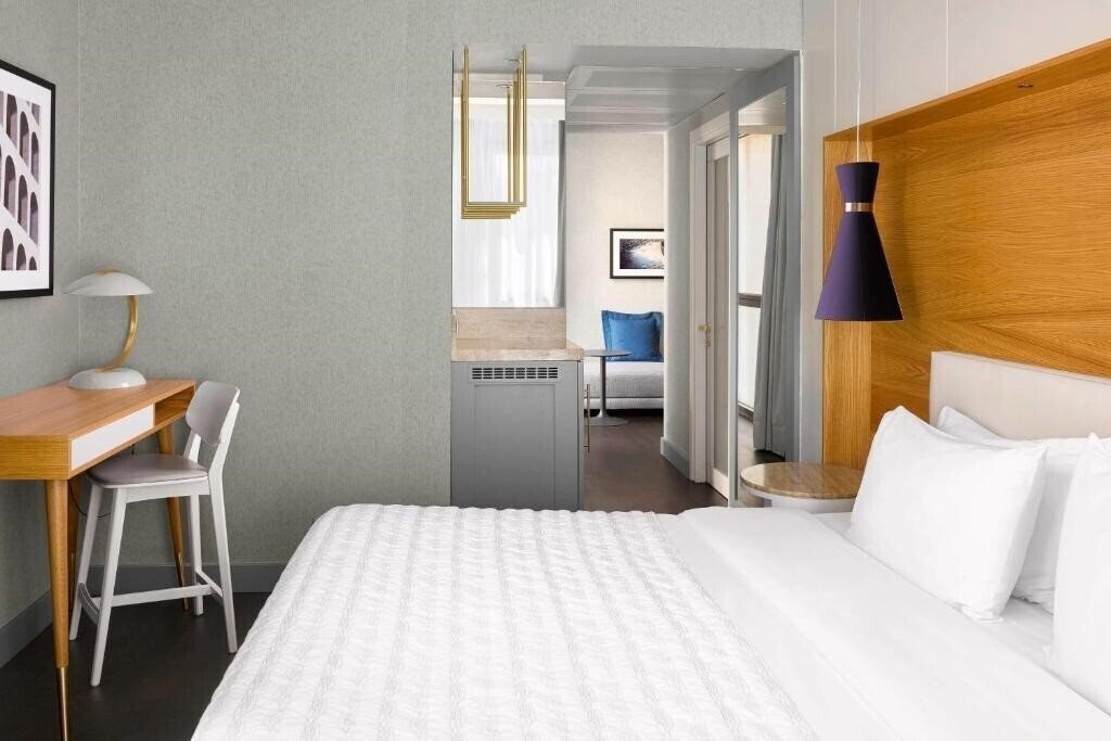 Апартаменти Visconti Palace 4*