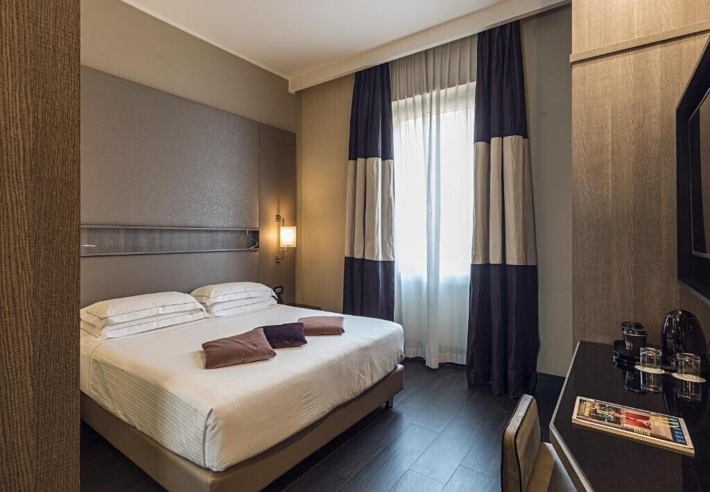 Апартаменти Rome Life 4*