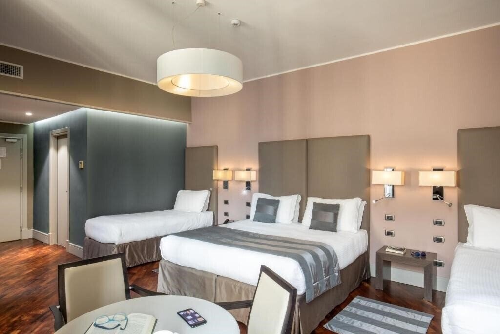 Панорама Monti Palace Hotel 4*