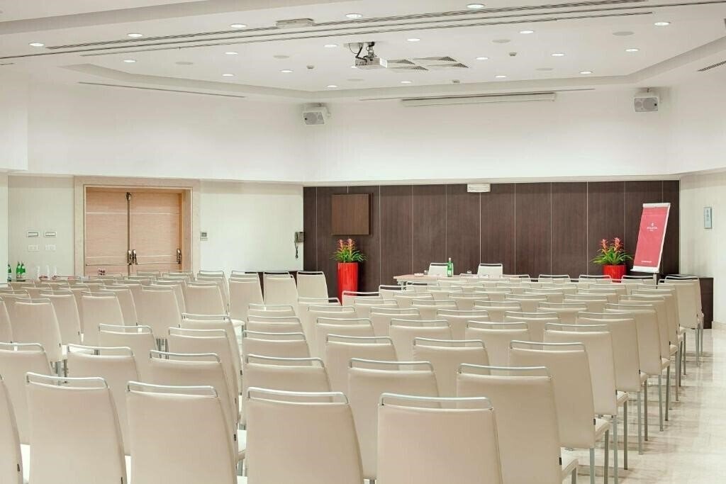 Апартаменти NH Giustiniano 4*