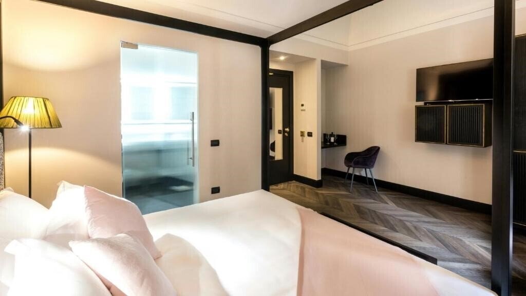 Вид The H'All Tailor Suite Roma 5*