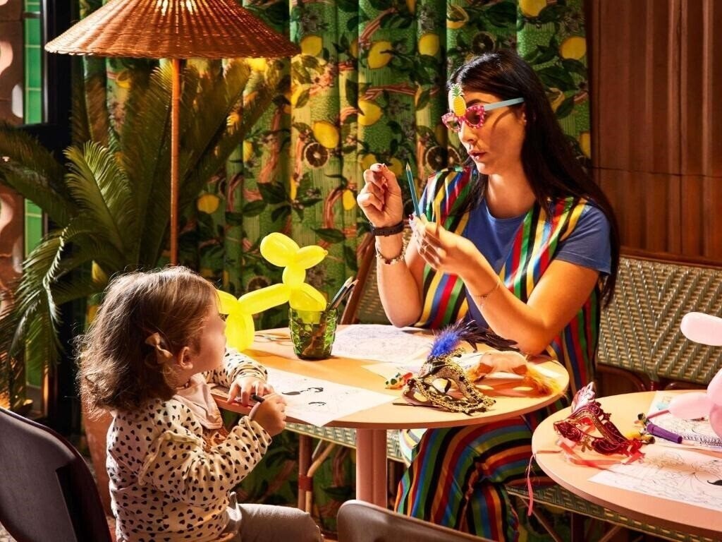 Територія Mama Shelter Roma 4*