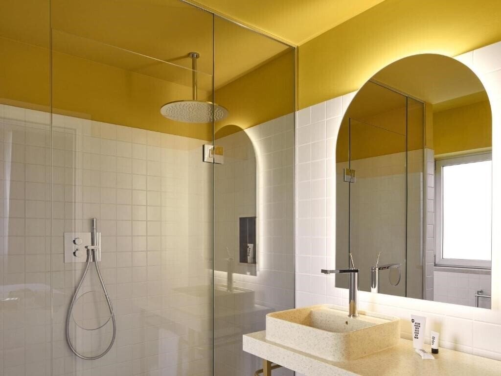 Панорама Mama Shelter Roma 4*