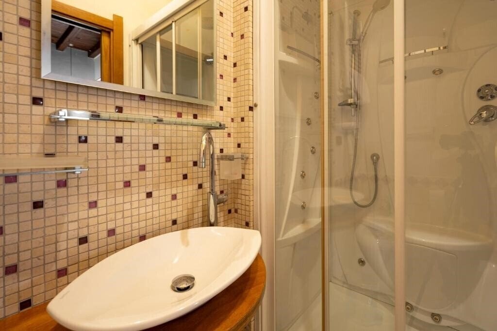 Апартаменти Condotti Rooms (ex. Rhona'S Rooms) 5*