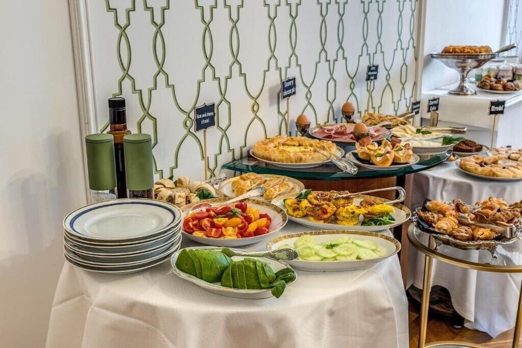 Панорама Mangili Garden 3*