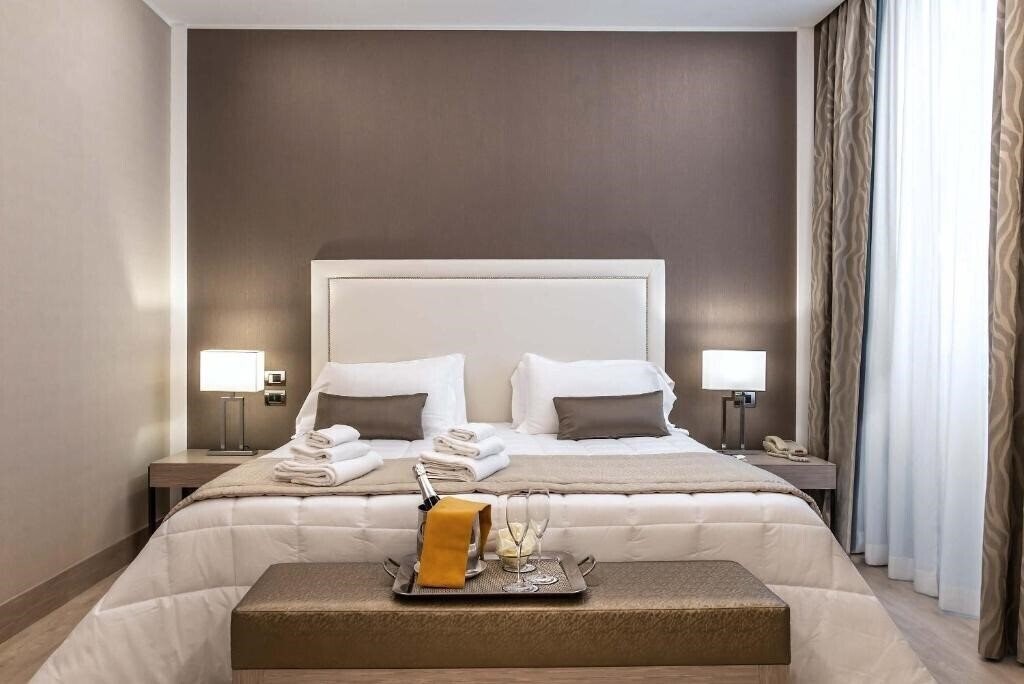 Отель Genova 4*