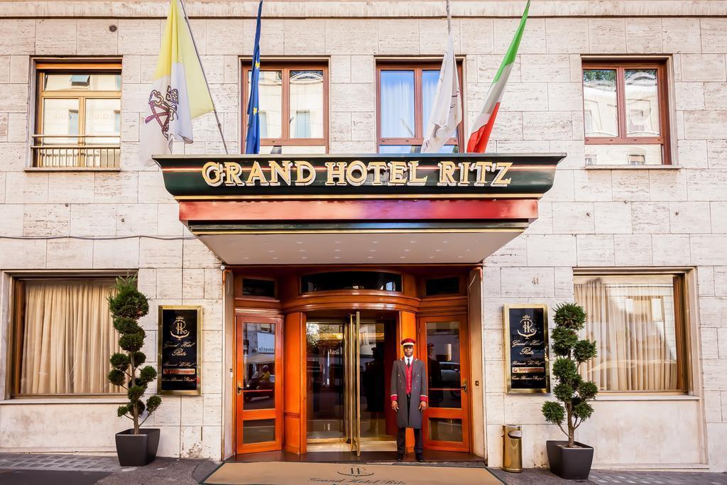 Вид Grand Hotel Ritz 4*
