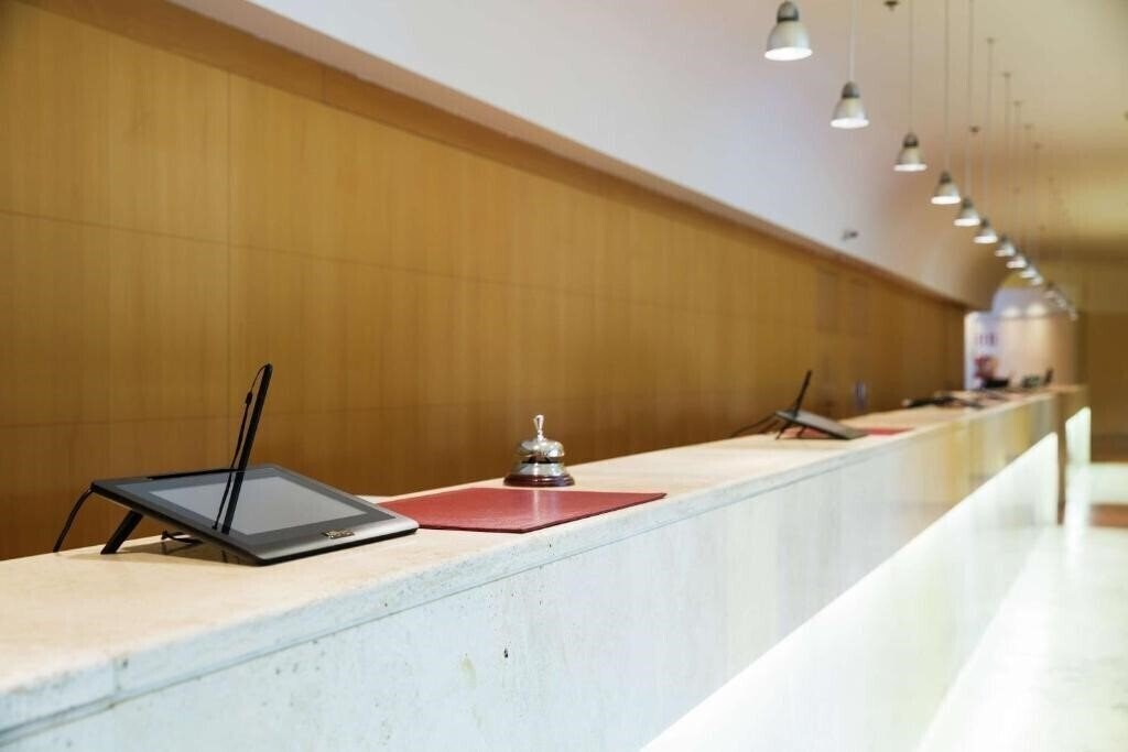 Апартаменти Hilton Rome Airport 4*