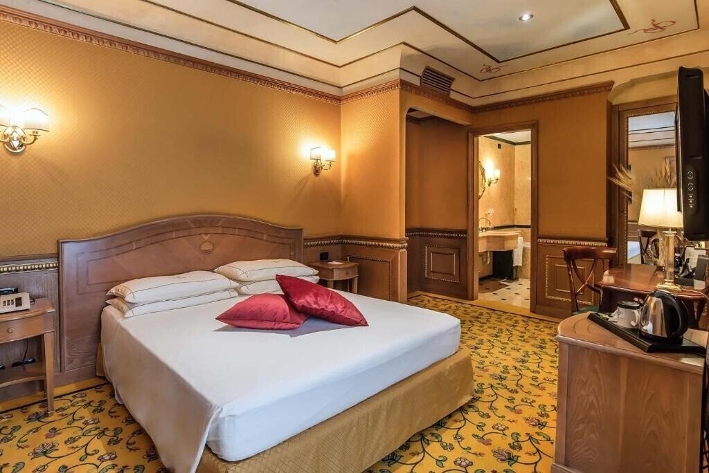 Територія River Palace 4*