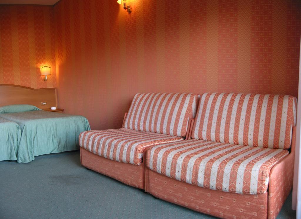 Вид Park Dei Massimi 4*