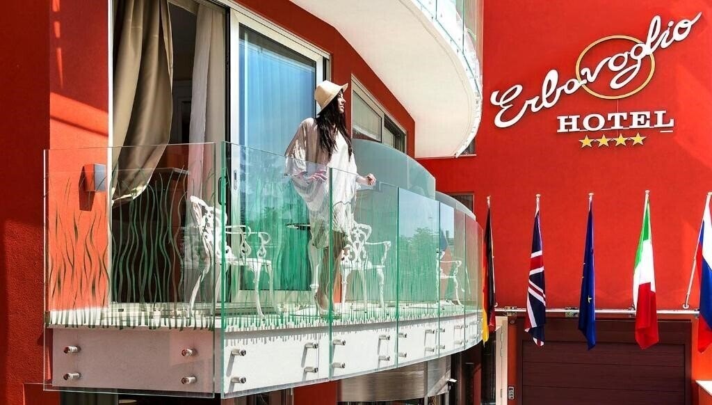 Апартаменты Hotel Erbavoglio 4*