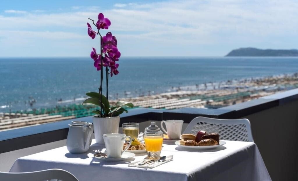 Панорама Hotel Nautico 4*