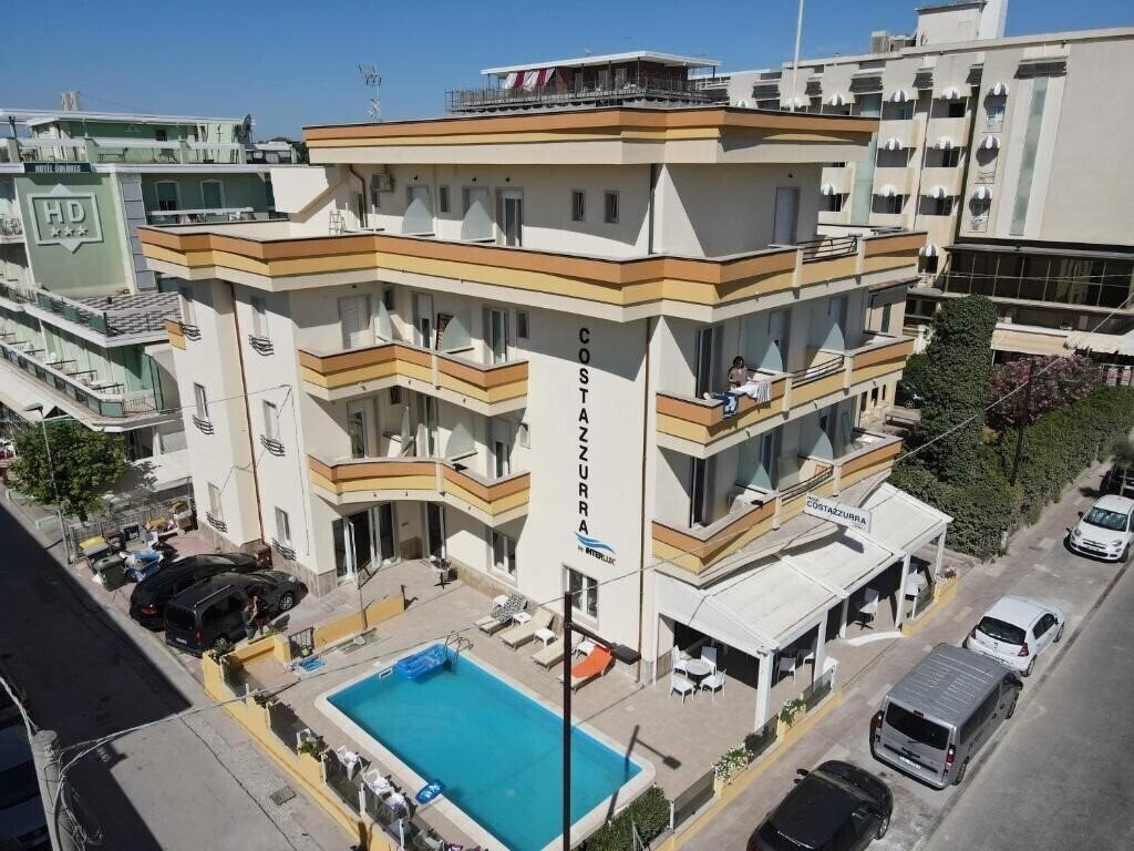 Отель Costazzurra 3*