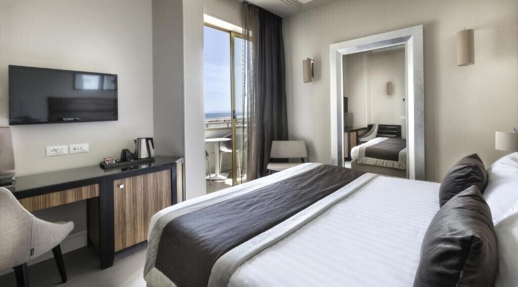 Панорама Ambasciatori Rimini 4*