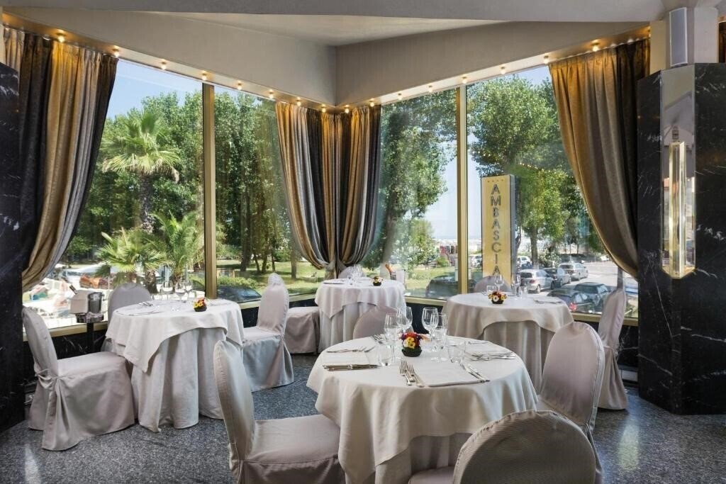 Территория Ambasciatori Rimini 4*