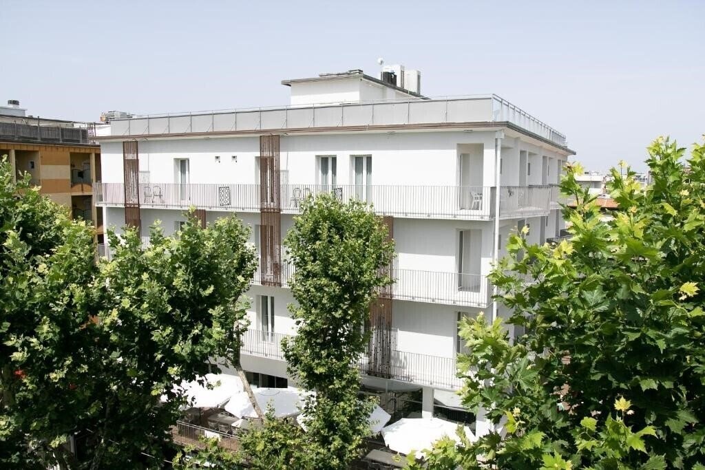 Апартаменти Hollywood 2*