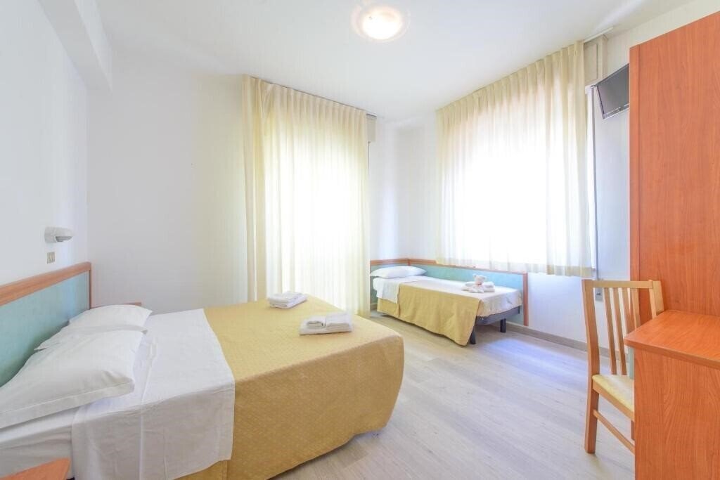 Панорама Hotel Cirene 3*