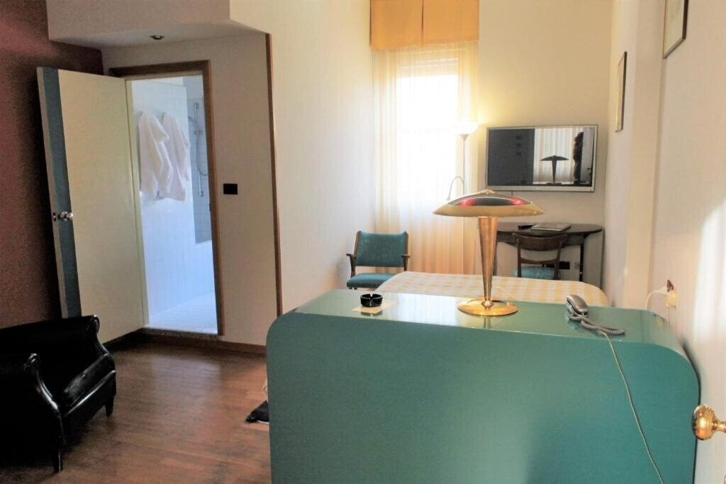 Территория Hotel Napoleon 2*